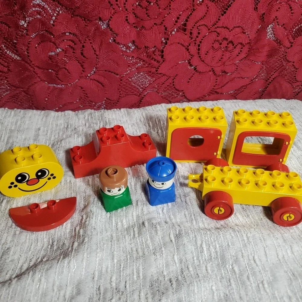 Lego Duplo Building Bricks‎ Special Pieces (8)